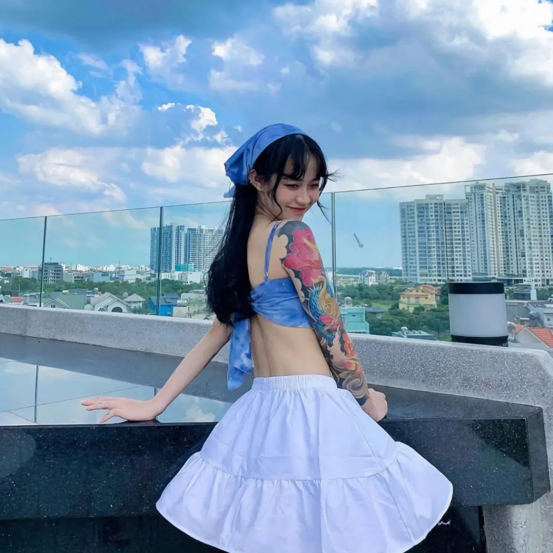 彩凤云裳